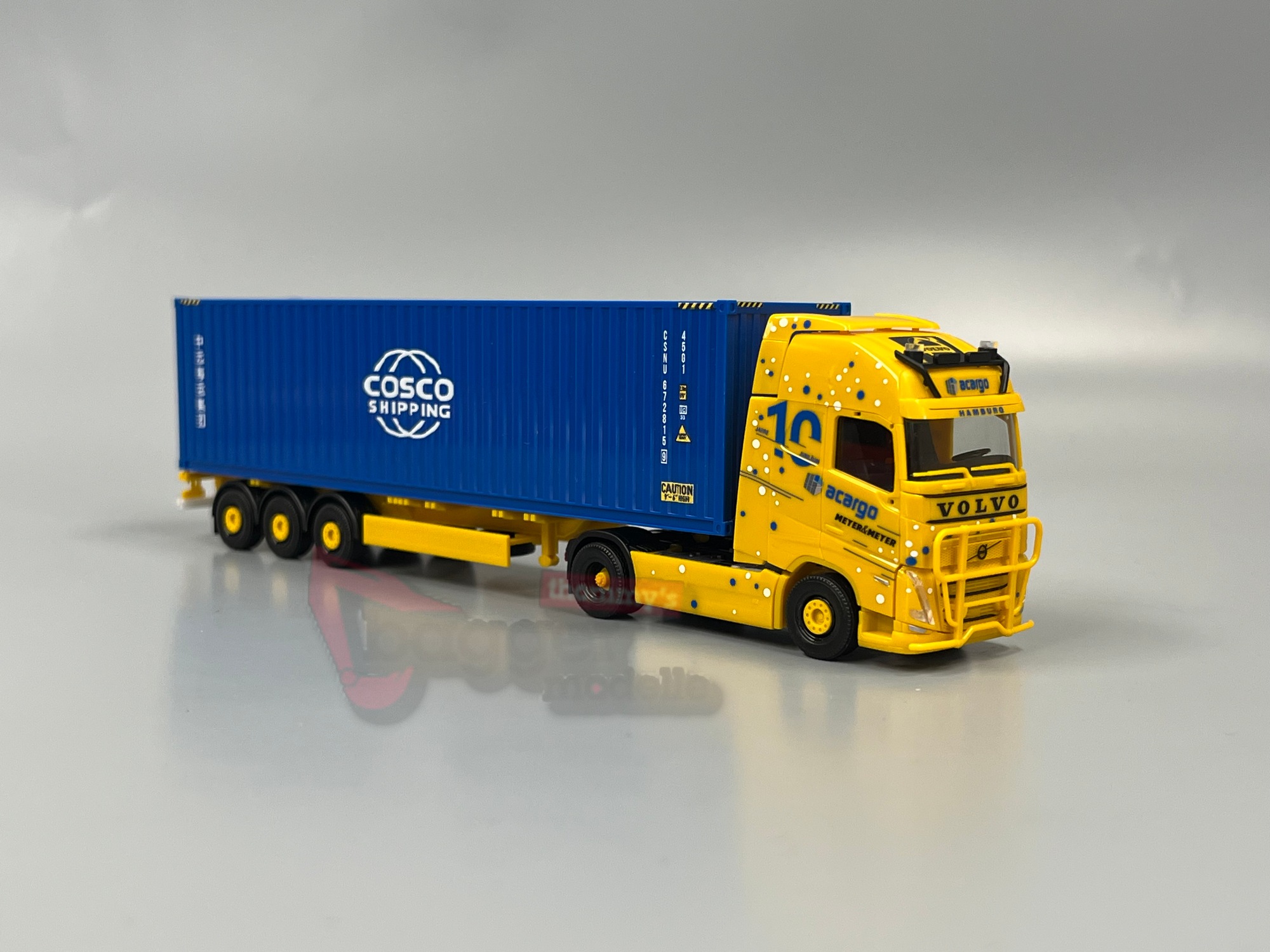 319898 - Herpa - Volvo FH5 Globetrotter XL 40ft Container-Sattelzug "Acargo / Cosco"